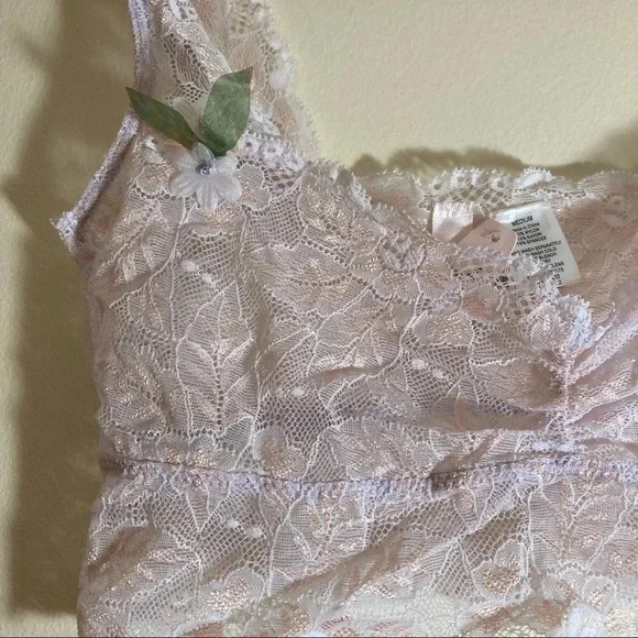NWOT Victoria’s  Secret light pink bralette - Picture 2 of 4